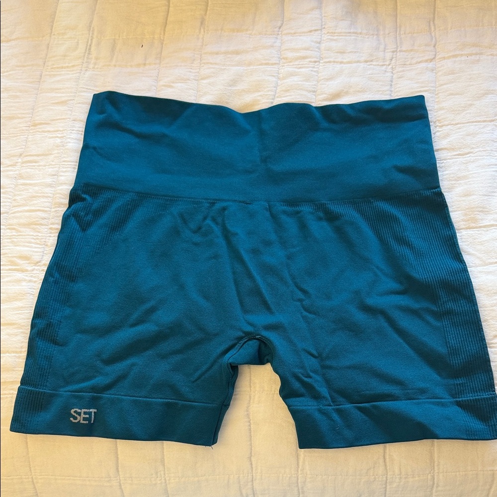 SET Active High-Waist Seamless Bike Shorts in Teal Blue - Picture 2 of 3